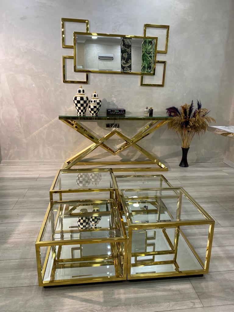 Couchtisch: Lieferzeit ca. 4-6 Wochen