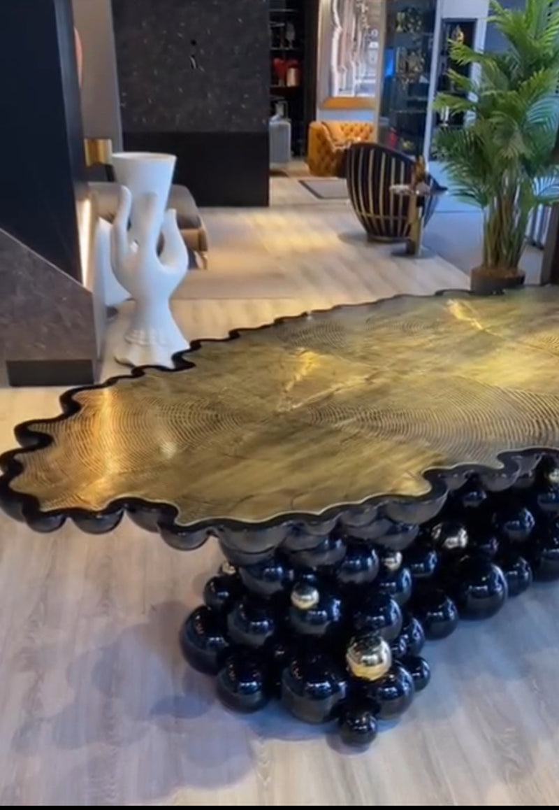 Esstisch: Lieferzeit ca. 8-10 Wochen